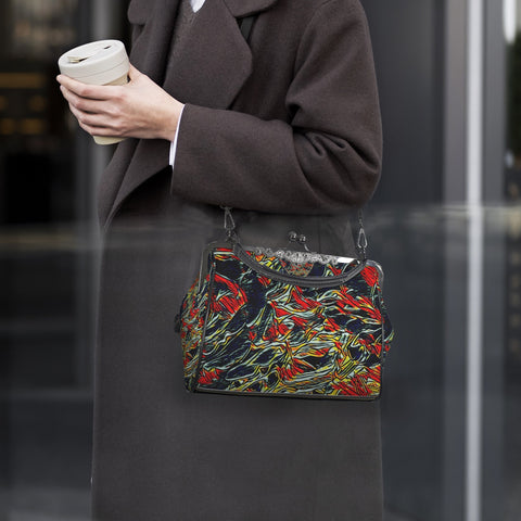'Earthquake' Faux Leather Kisslock Handbag Crossbody
